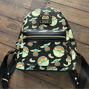⭐️SOLD⭐️Gently Used Baby Yoda Grogu Loungefly
